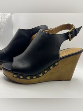Bass Black Leather Slingback Wedge Sandals with Gold Stud Trim